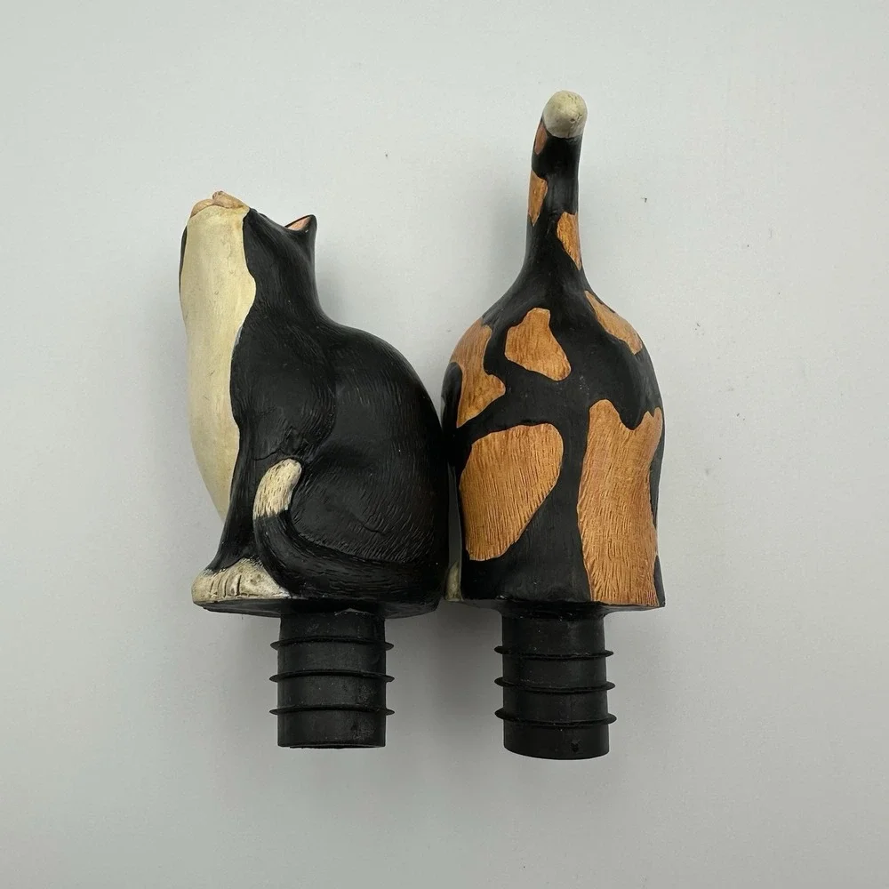 Set‎ of 2 Whimsical CAT Shaped Resin Wine Bottle Stoppers Toppers